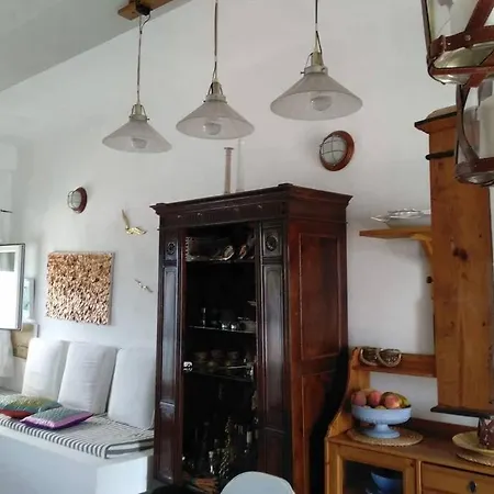 Little Mandraki House Holiday home *
