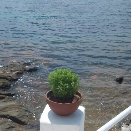 Holiday home Little Mandraki House *